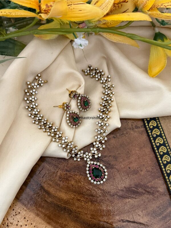 Diamond drop pendant necklace set