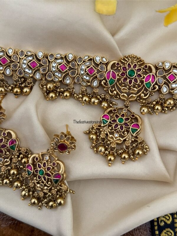 Jadau Kundan stone non idol Choker set