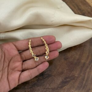 AD earcuff