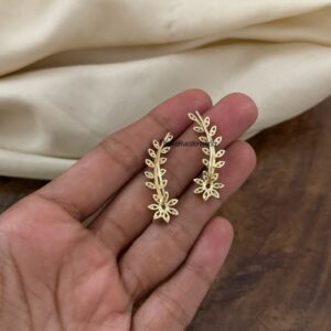 AD earcuff