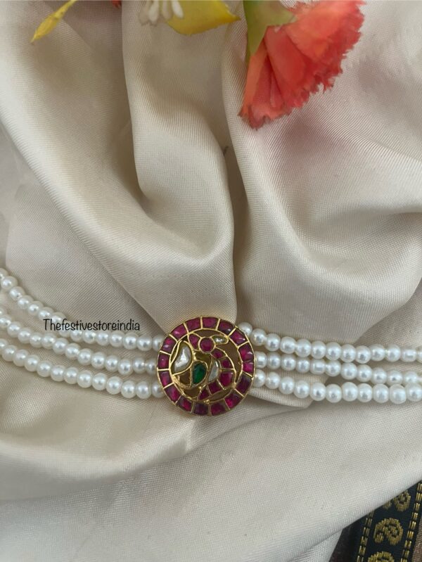 Jadau Navilu pearl choker