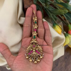 Gold beads maangtikka