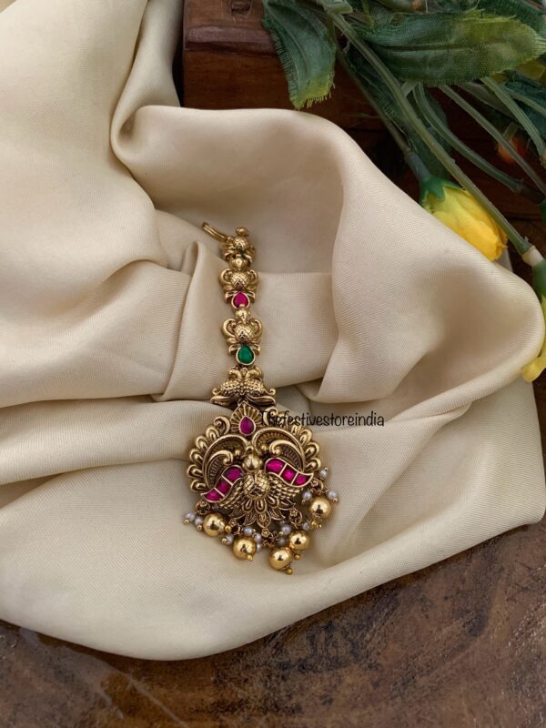 Gold beads maangtikka