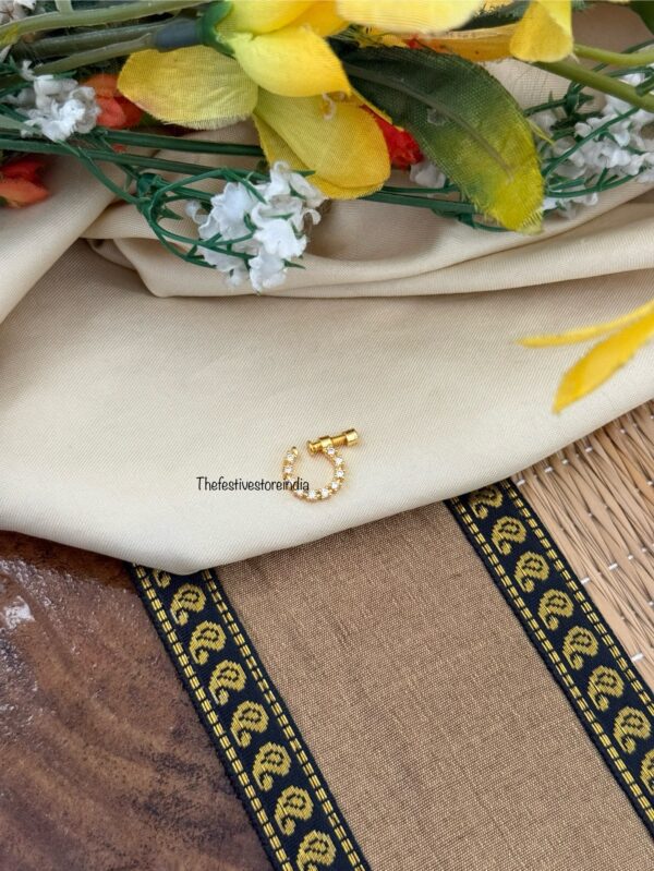 Gold polish diamonds left side nosepin