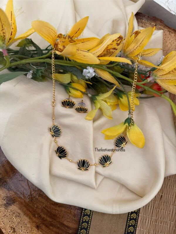 Budgeted Lotus Enamel painted necklace set - Green