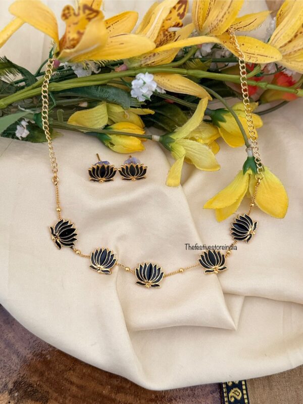 Budgeted Lotus Enamel painted necklace set - Black