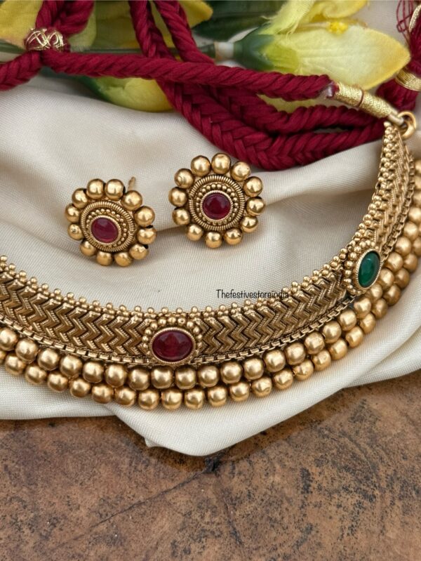Budgeted matte Ghunghroo choker set