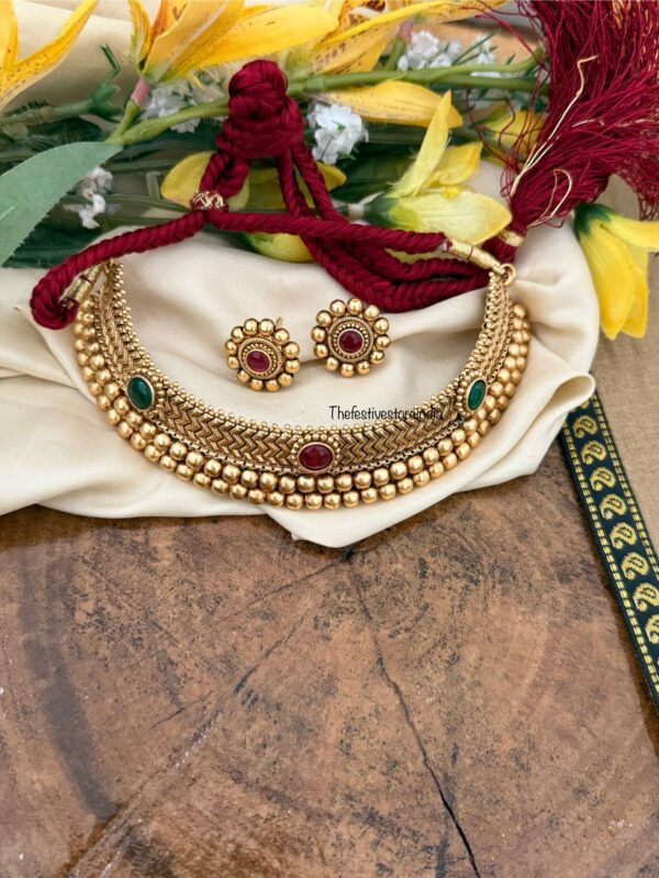 Budgeted matte Ghunghroo choker set