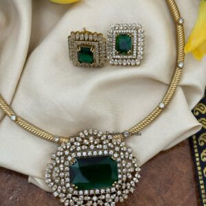 Stone Victorian Hasli set - Emerald / Green | Bridal | Necklace | Wedding | Unique