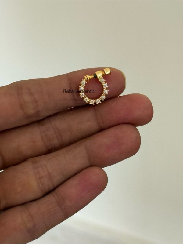 Gold polish diamonds left side nosepin
