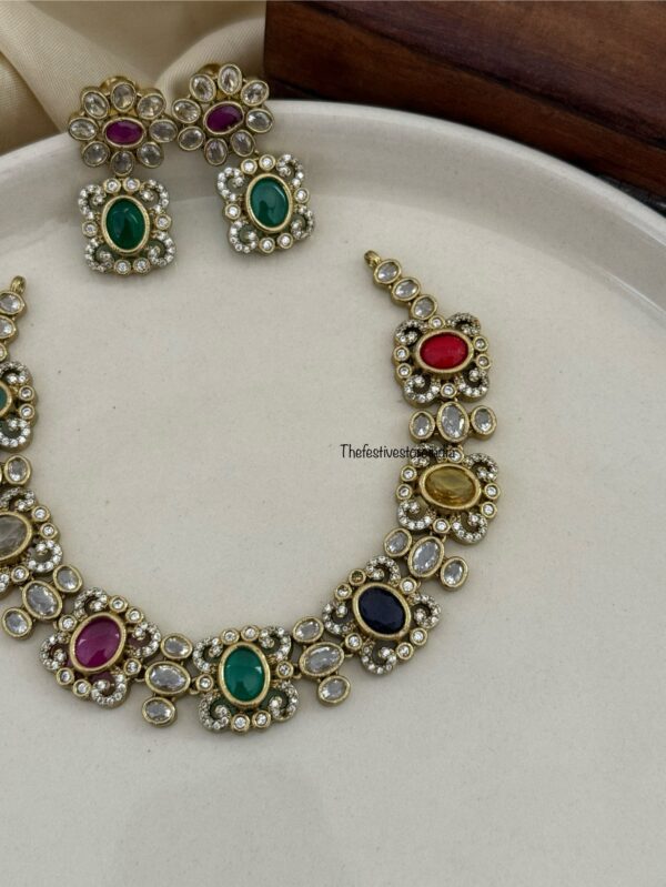 Multi color stones set