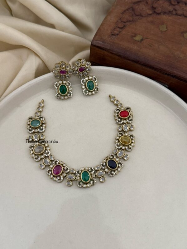 Multi color stones set