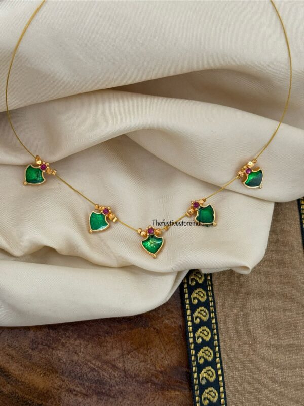 Kerala palakka motif invisible chain