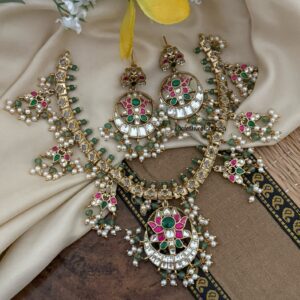 Bridal Jadau pearls necklace set with Kundan stones