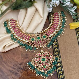 Classic Jadau all kemp with green drop necklace