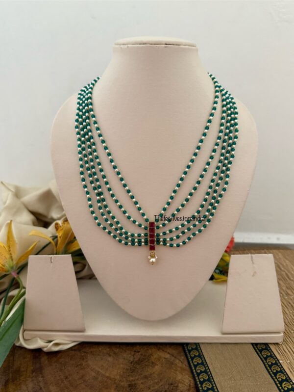 40cms Unisex green beads with jadau pendant chain