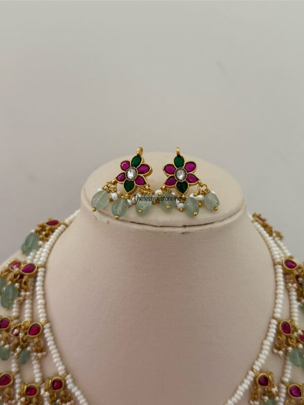 Jadau Teen lada haaram with screwback earrings