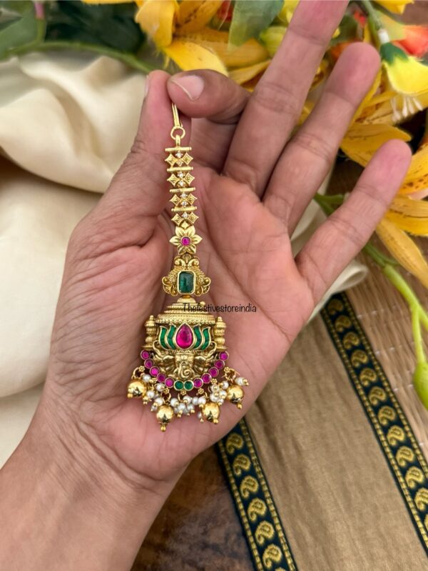 Non idol lotus Maangtikka with gold beads | Head gear
