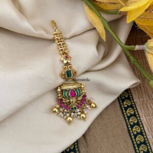 Non idol lotus Maangtikka with gold beads | Head gear