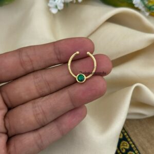 Jadau Septum ring 15 - Single Green stone