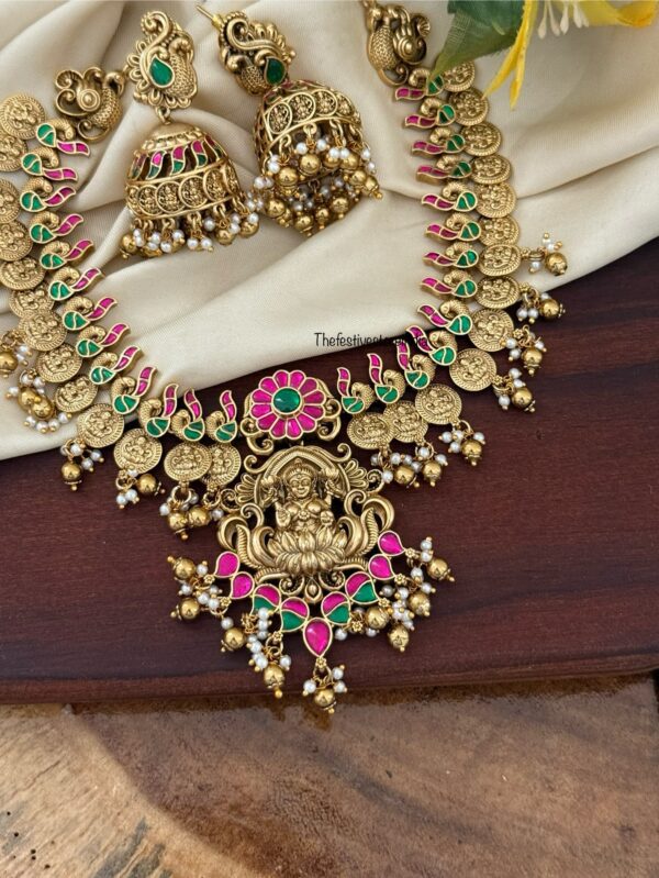 Grand Jadau stones with Kaasu Navilu necklace set
