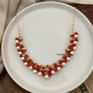 Tulips pearls chain