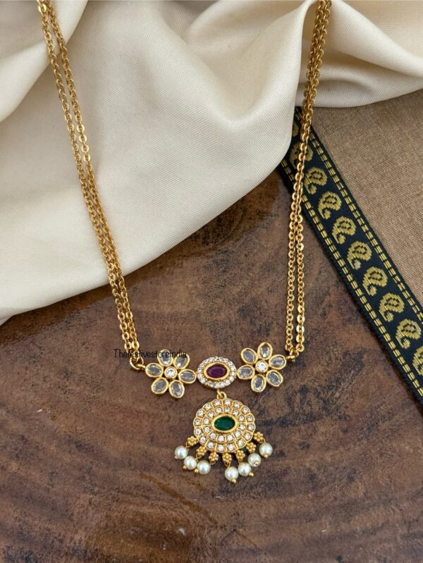 Gold look alike pendant chain