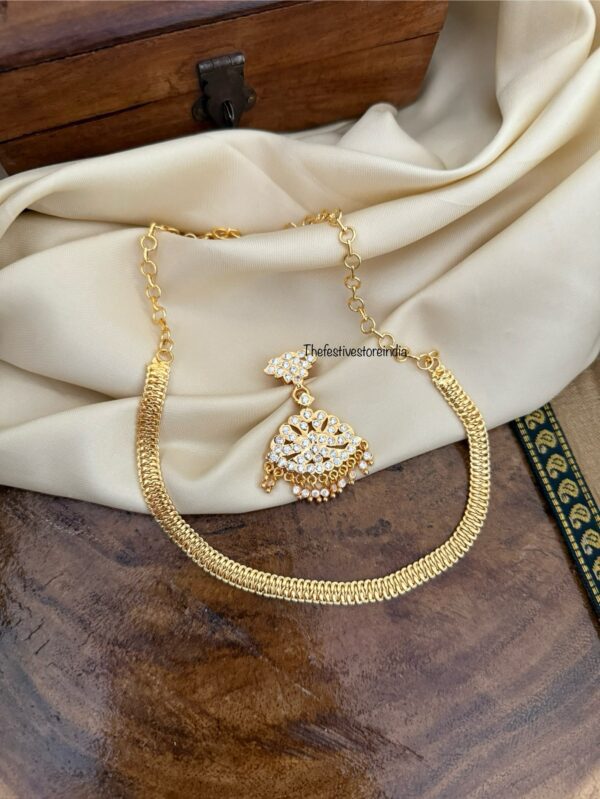 Classic detachable pendant Attigai chain