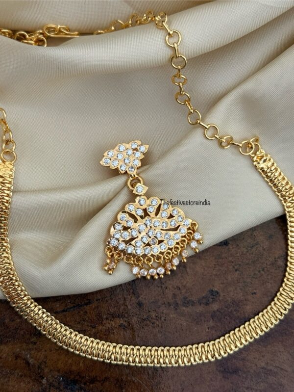 Classic detachable pendant Attigai chain