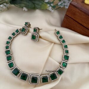 Green / Emerald blocks choker necklace set
