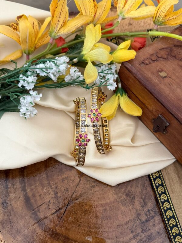 White blocks with flower motif bangles - Set of 2