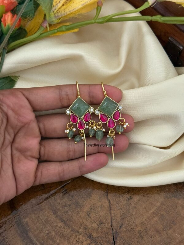 Jadau Mint stone earcuff | Stick ear cuff