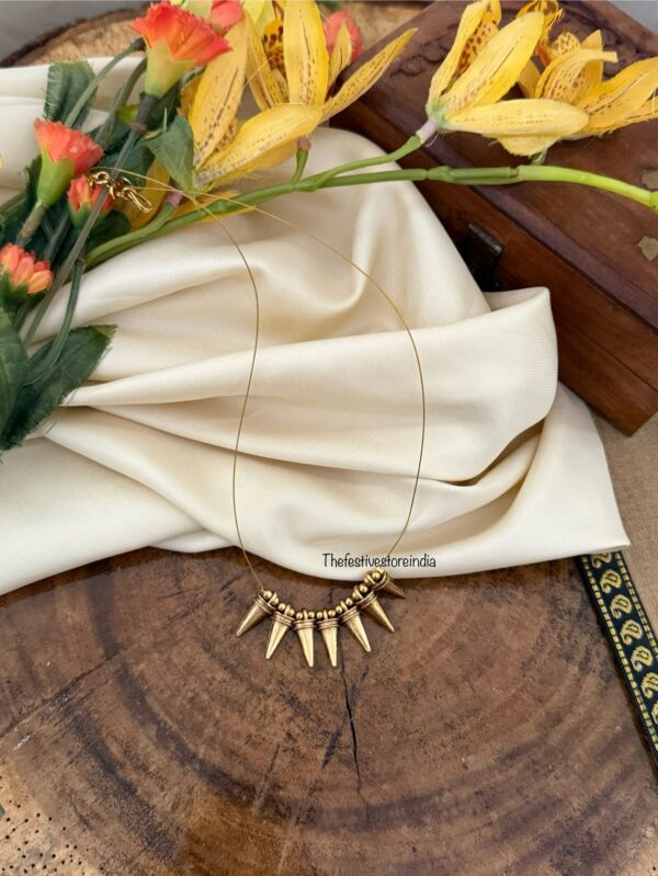 Spike Invisible chain