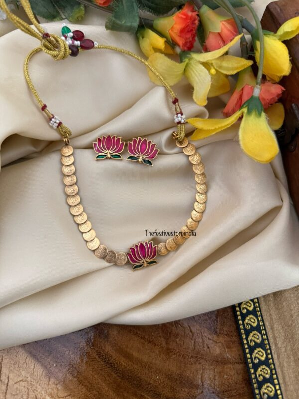 Budgeted kaasu lotus necklace set