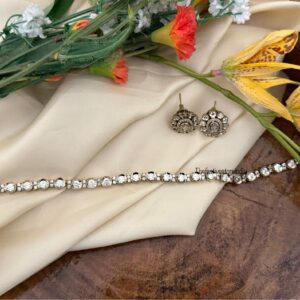 Single line diamonds set