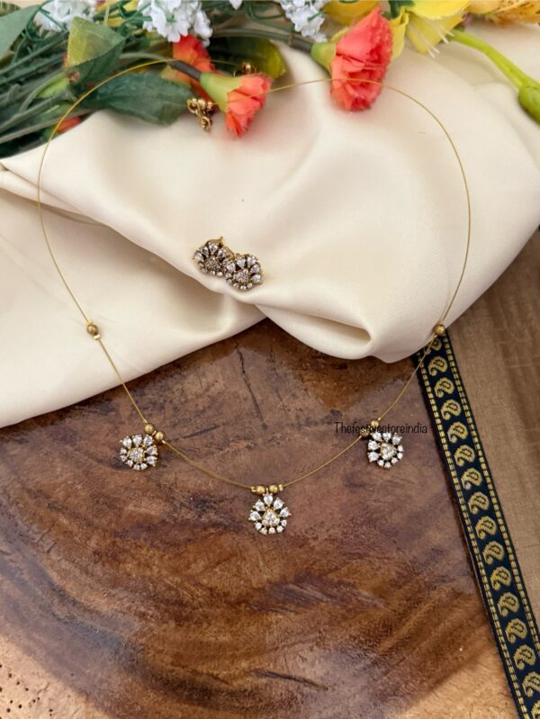 Diamond bottu Invisible chain set