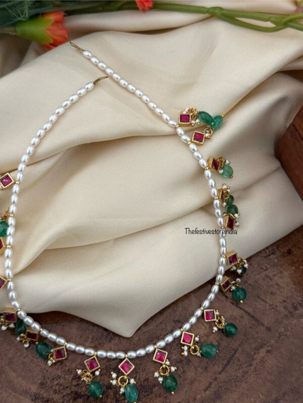 Simple Jadau pearl chain