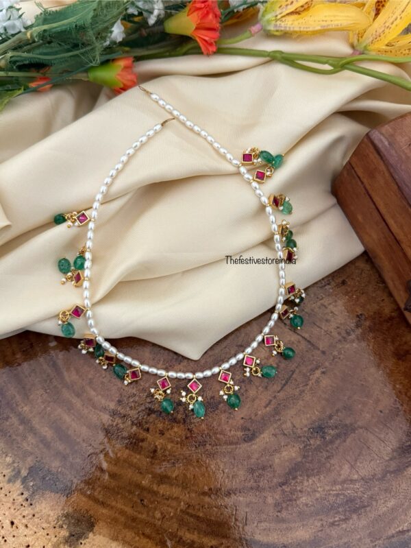 Simple Jadau pearl chain