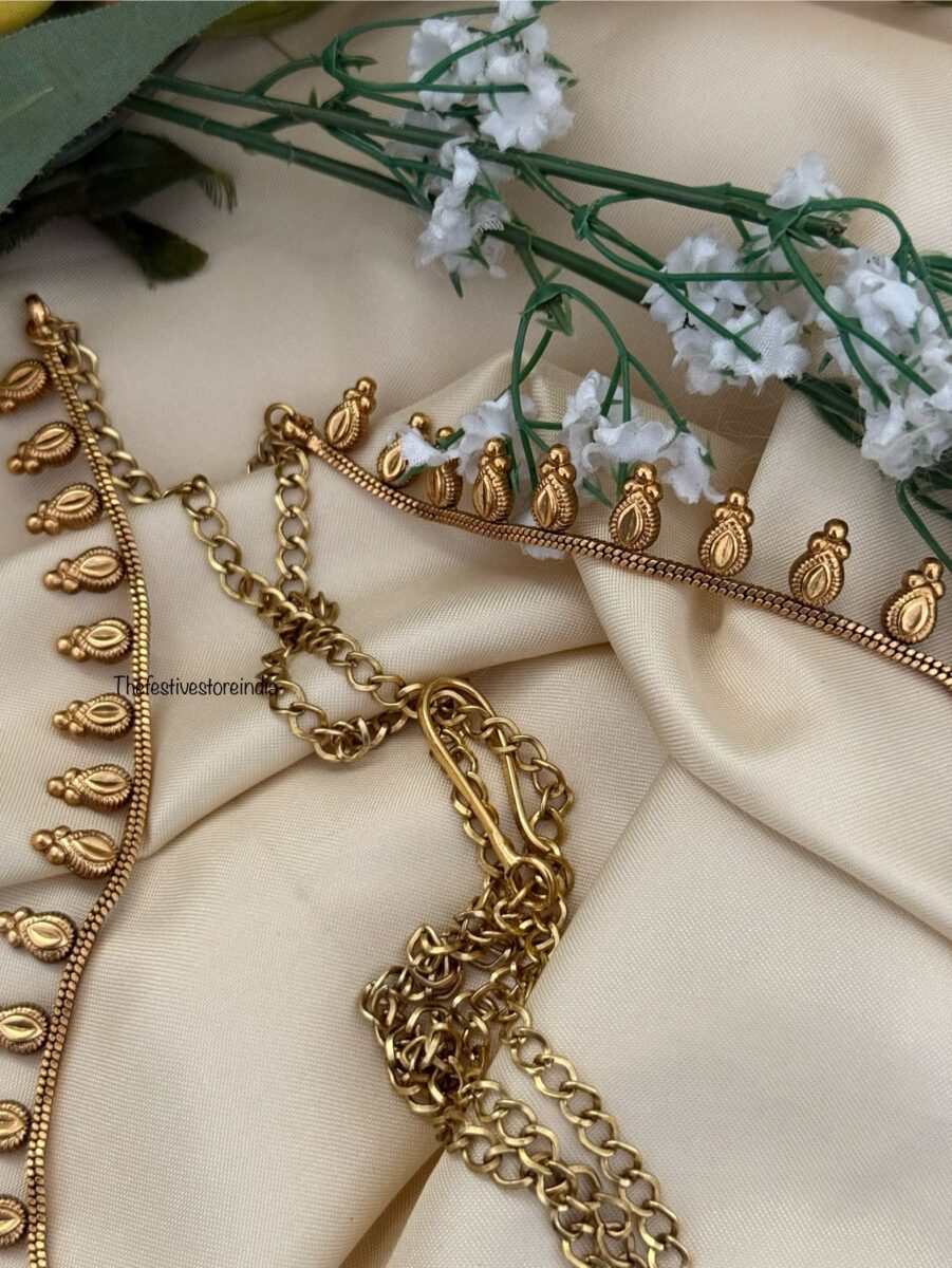 Budgeted simple matte polish hip / waist chain