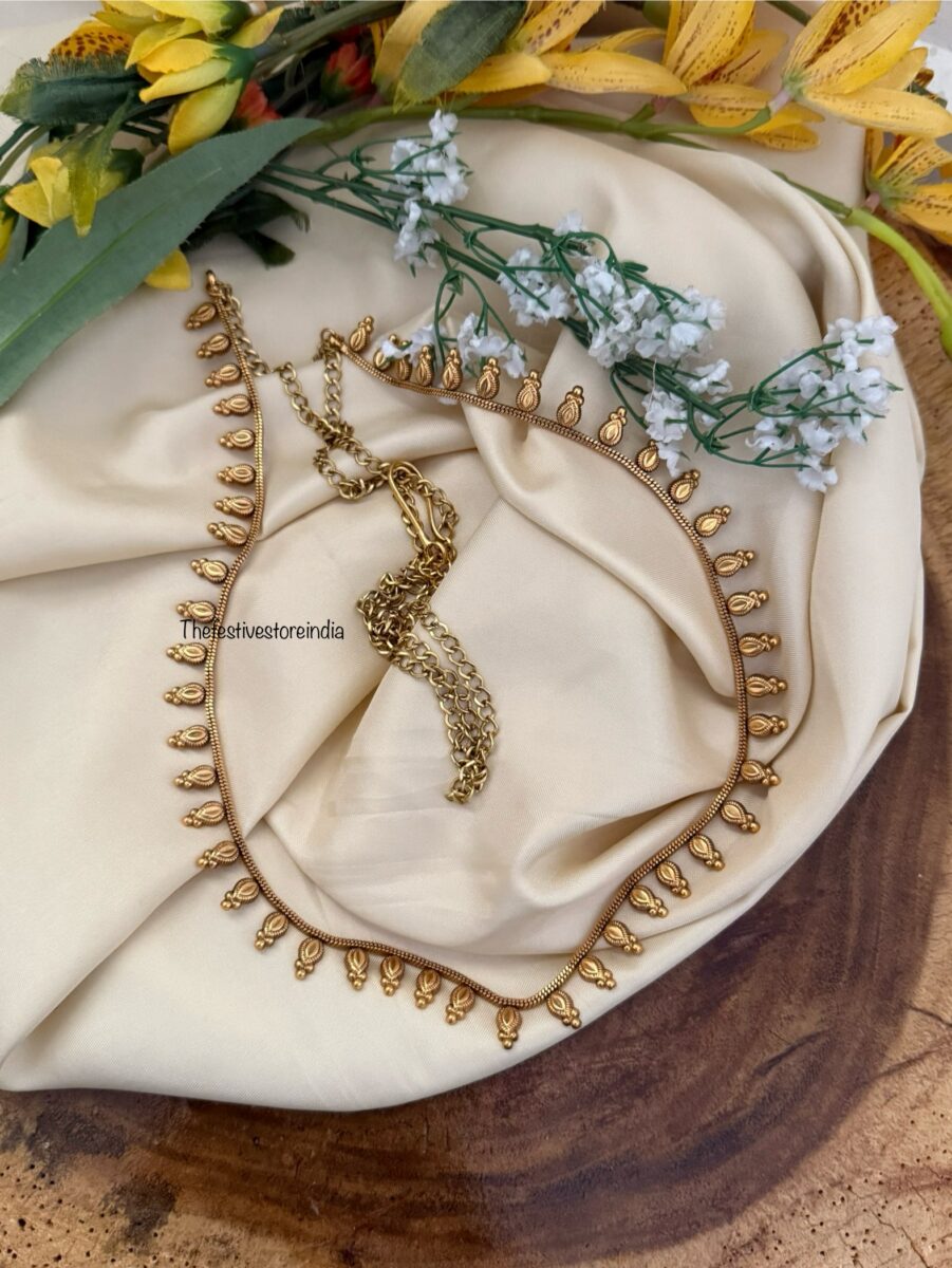 Budgeted simple matte polish hip / waist chain