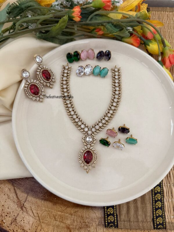 Premium Diamonds changeable stone set