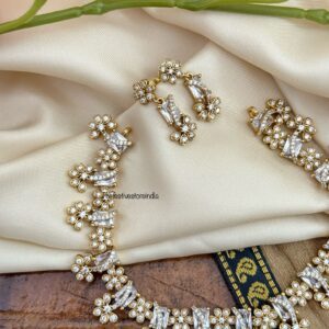 Statement floral Diamonds necklace set