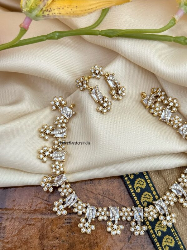 Statement floral Diamonds necklace set (Kids friendly)