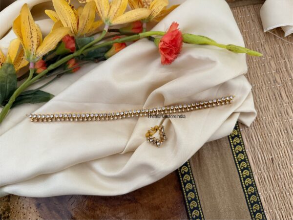 Diamonds drops choker set