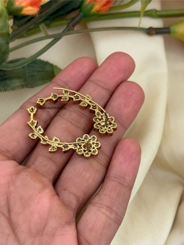 New floral earcuff