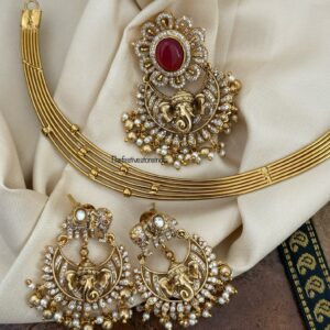 Detachable pendant Ganapa Hasli set with Chandbali