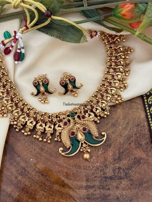 Enamel painted Huli uguru (Tiger claw) budgeted necklace set