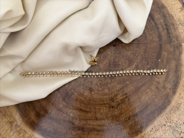 Diamonds drops choker set