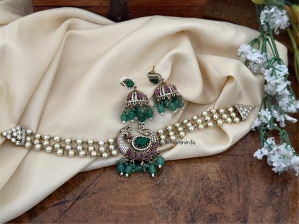 AD Navilu pearls choker set