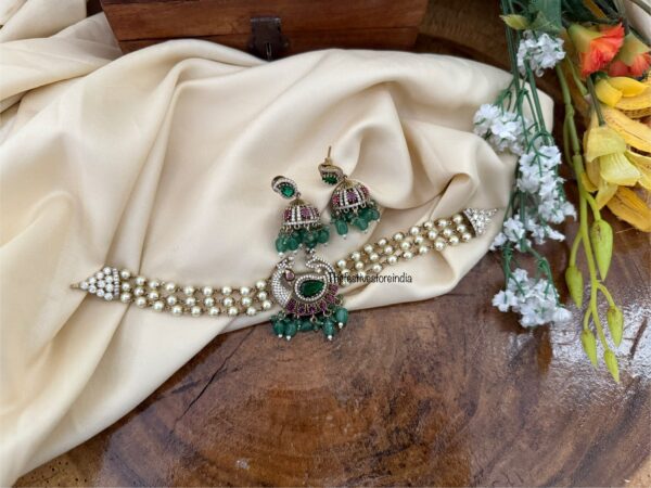 AD Navilu pearls choker set